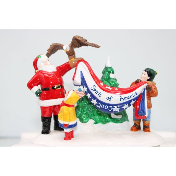 Dept 56 Snow Village - Santa Comes to Town, 2003 - Picture 2 of 4